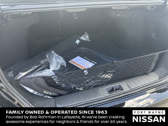 Vehicle image 27 of 37
