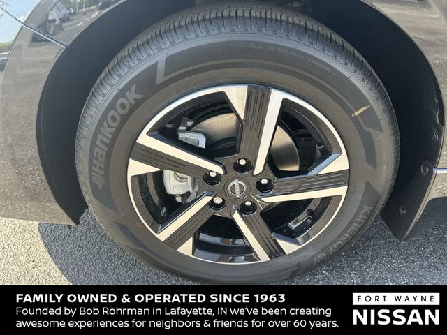 Vehicle image 11 of 37