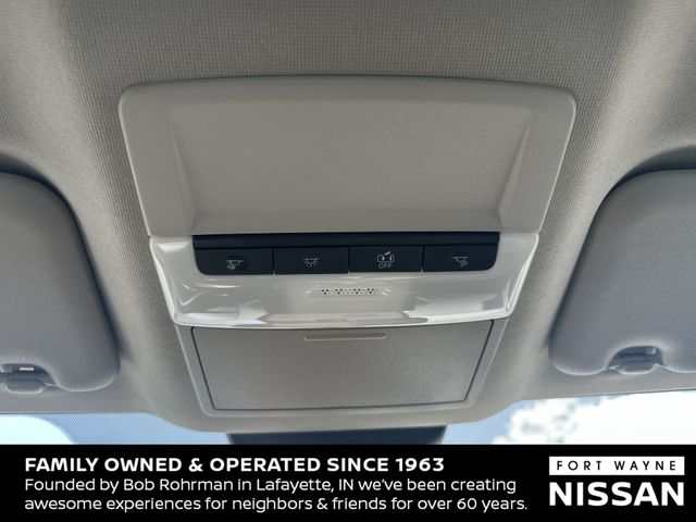 Vehicle image 19 of 37