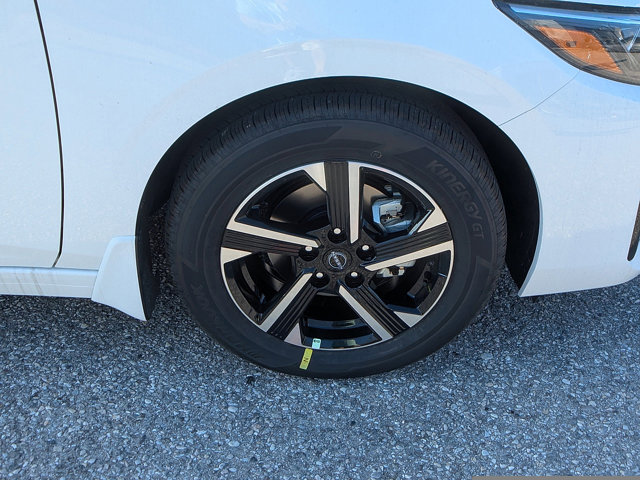 Vehicle image 9 of 28