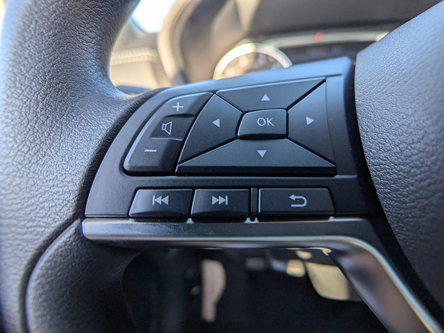 Vehicle image 20 of 28