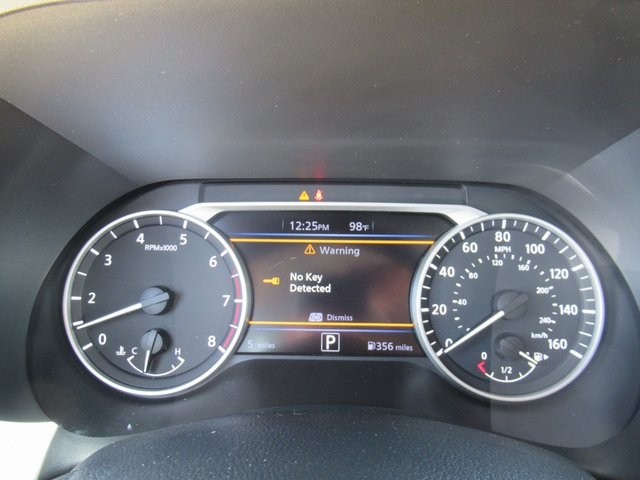 Vehicle image 10 of 19