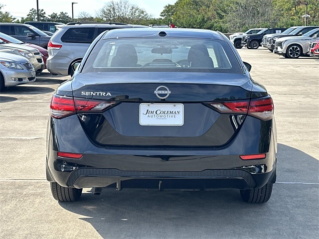 2025 Nissan Sentra SV Image 5 of 18