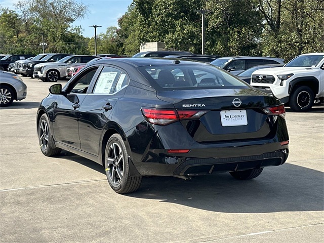 2025 Nissan Sentra SV Image 6 of 18