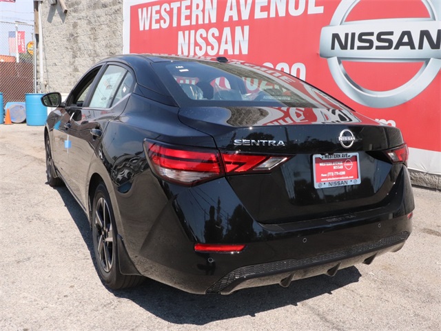 Vehicle image 9 of 25