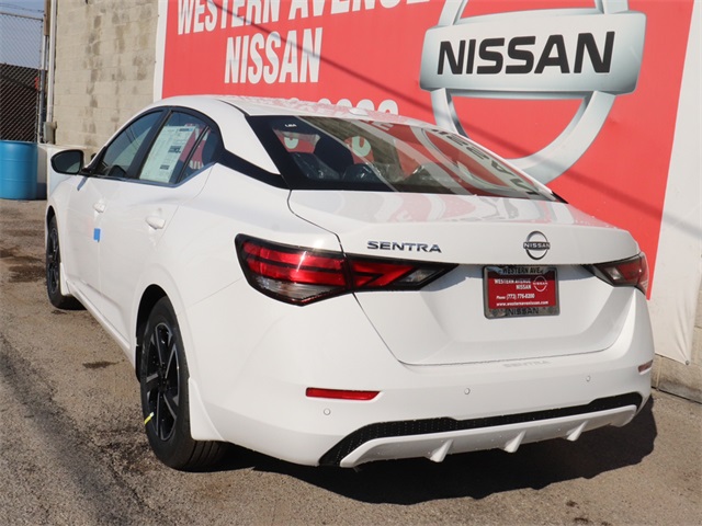 Vehicle image 14 of 24