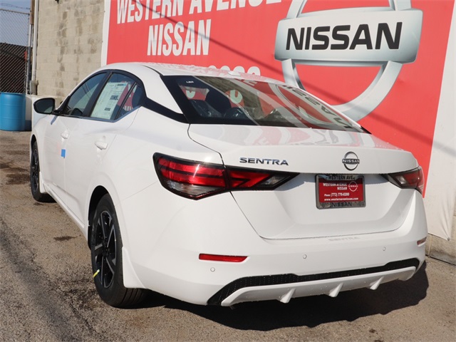 Vehicle image 13 of 24