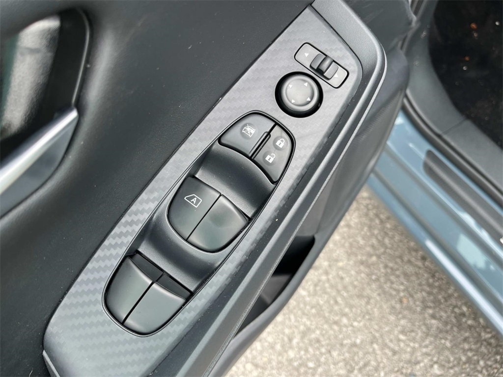 Vehicle image 20 of 26