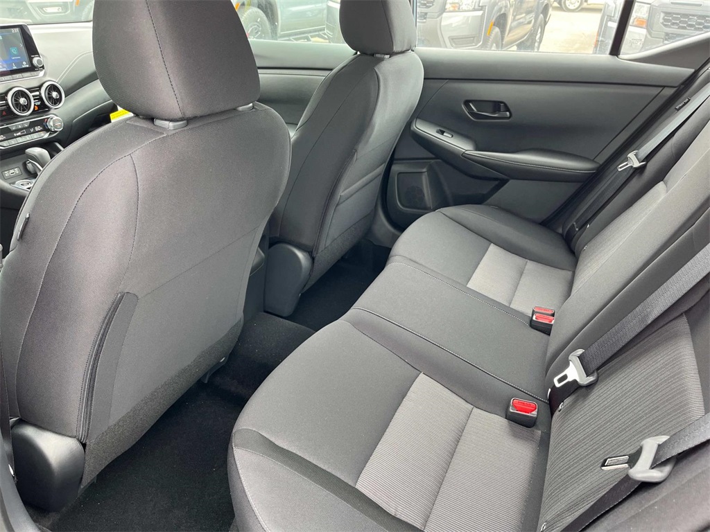 Vehicle image 10 of 26