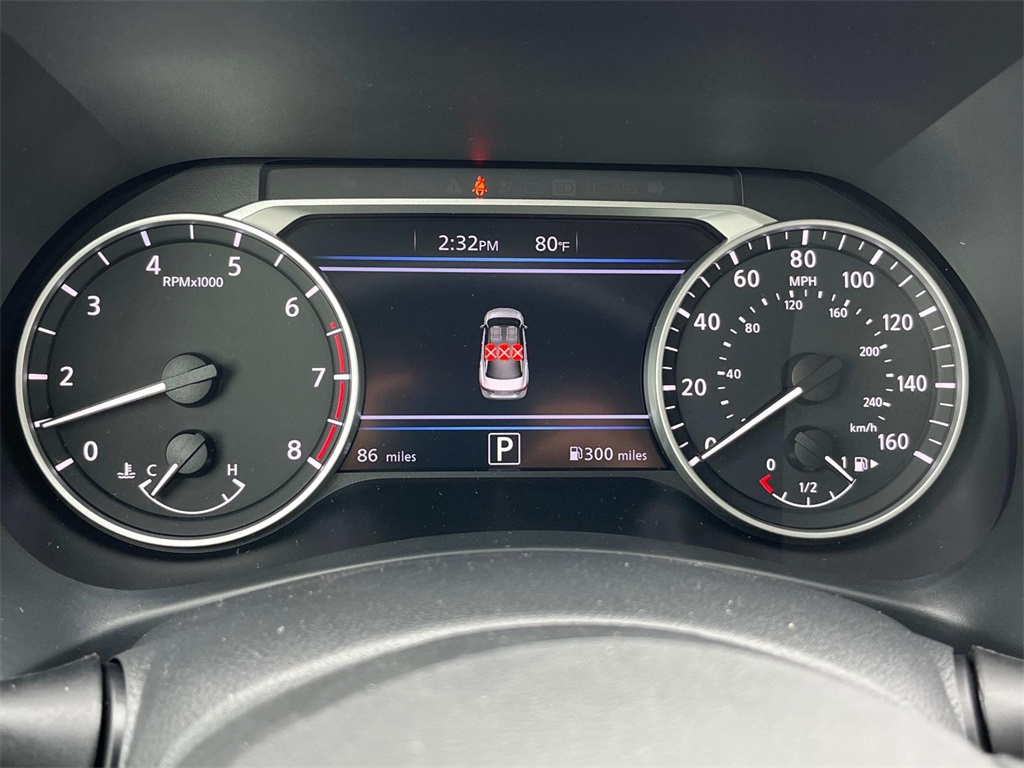 Vehicle image 14 of 26