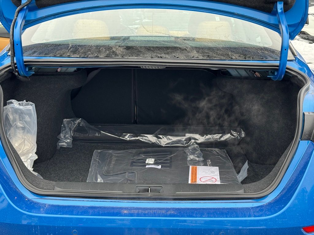 Vehicle image 25 of 27