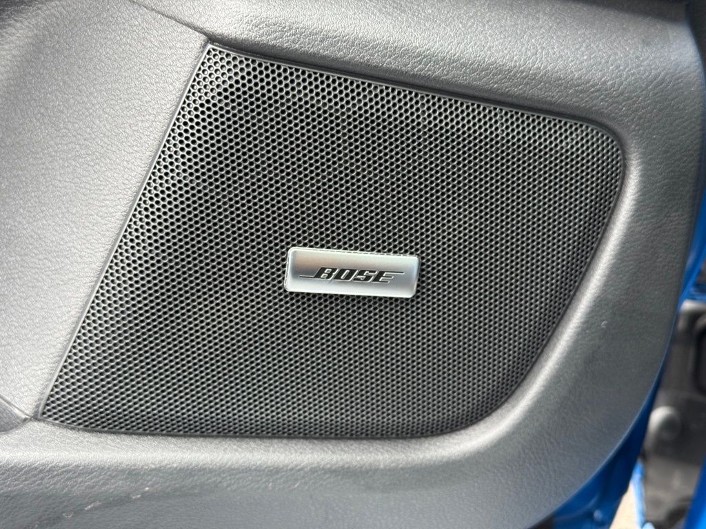 Vehicle image 16 of 27