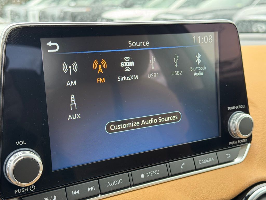 Vehicle image 10 of 27