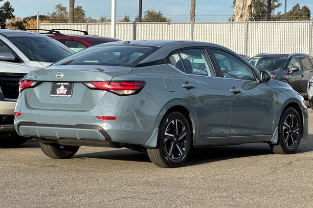 Vehicle image 5 of 20