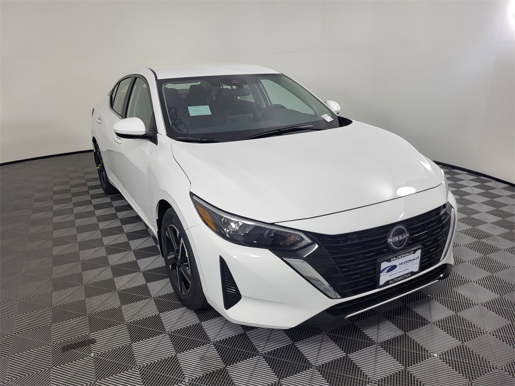 Vehicle image 3 of 24