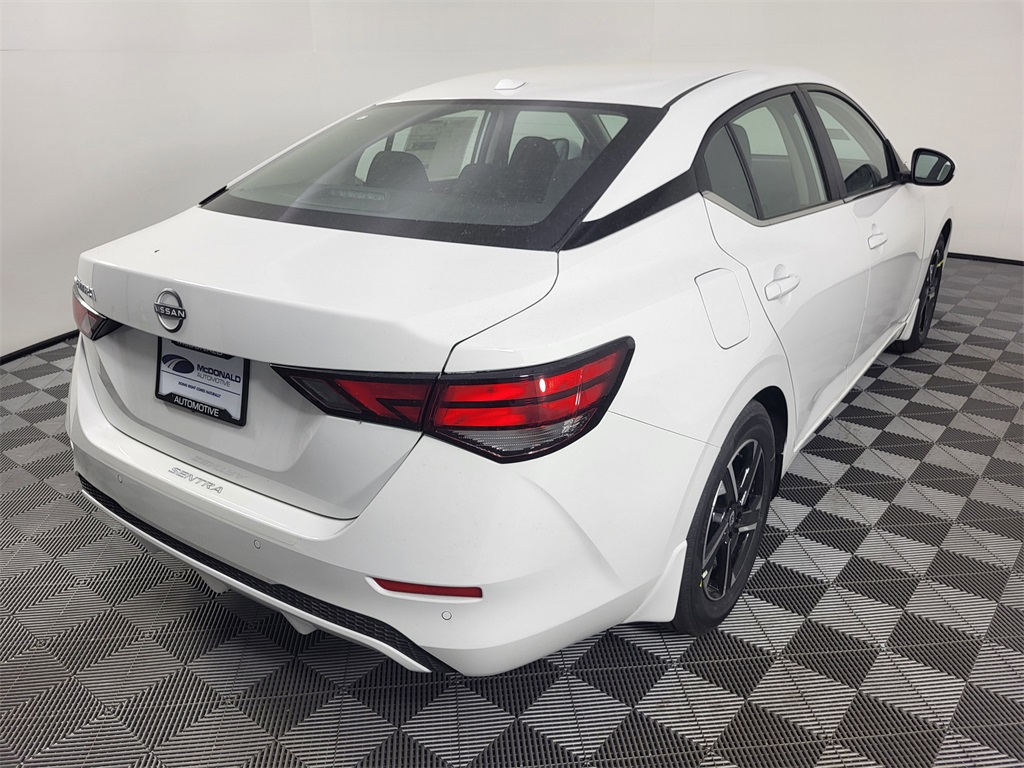 Vehicle image 5 of 24