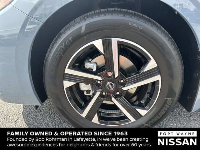 Vehicle image 13 of 36