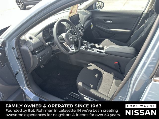 Vehicle image 32 of 36