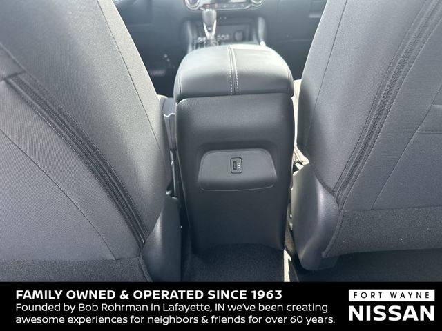 Vehicle image 20 of 36