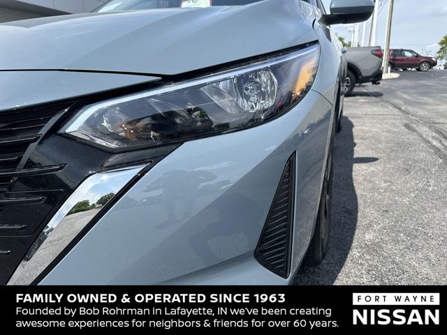 Vehicle image 28 of 36