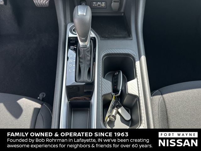Vehicle image 16 of 36