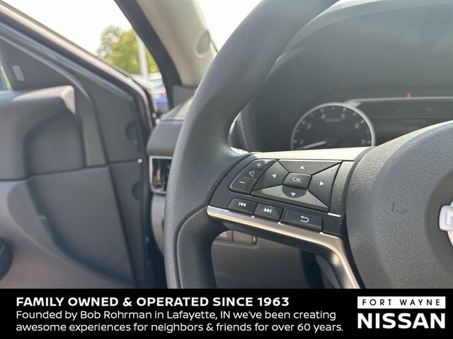 Vehicle image 26 of 36