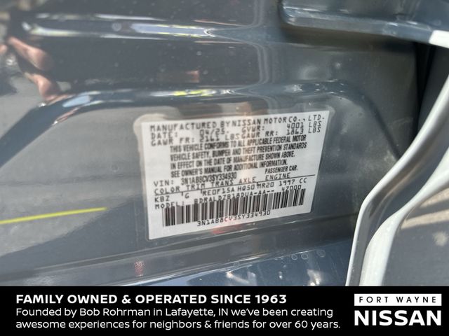 Vehicle image 27 of 36