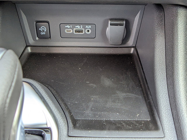 Vehicle image 24 of 27