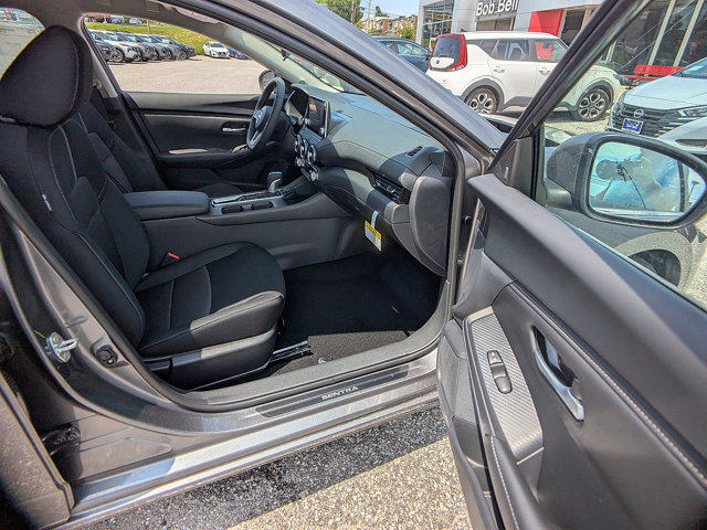 Vehicle image 12 of 27