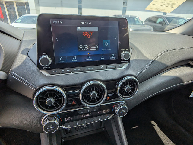 Vehicle image 16 of 27