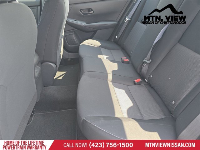 Vehicle image 10 of 20