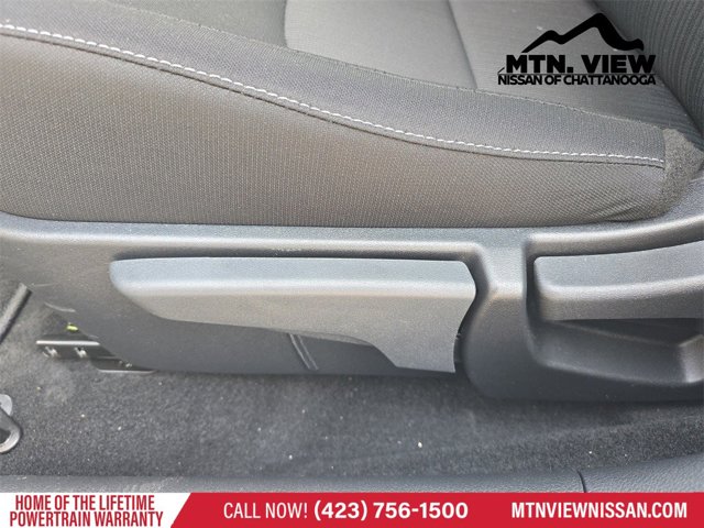 Vehicle image 8 of 20