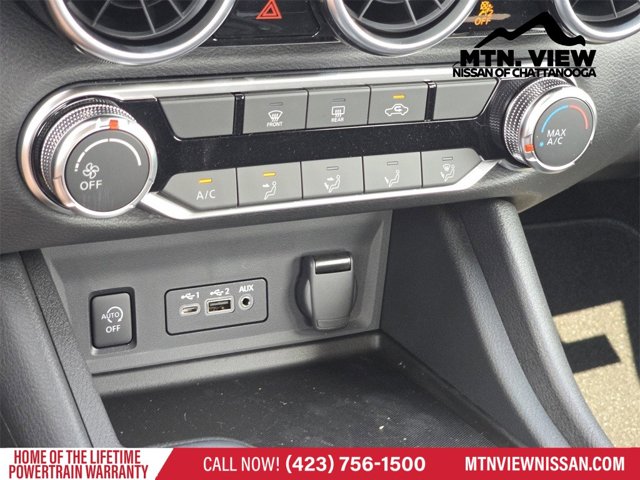 Vehicle image 15 of 20