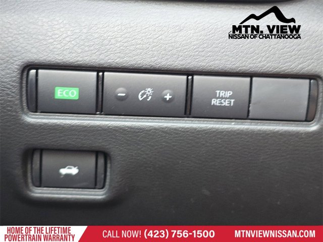 Vehicle image 12 of 20
