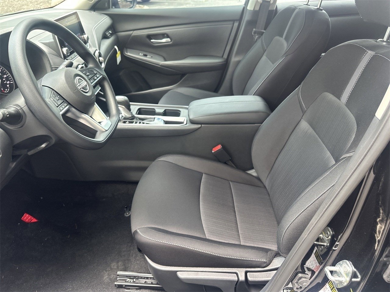 Vehicle image 8 of 32
