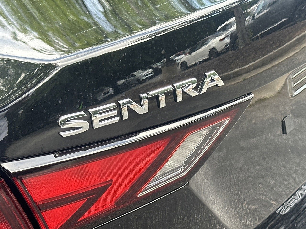 Vehicle image 11 of 32