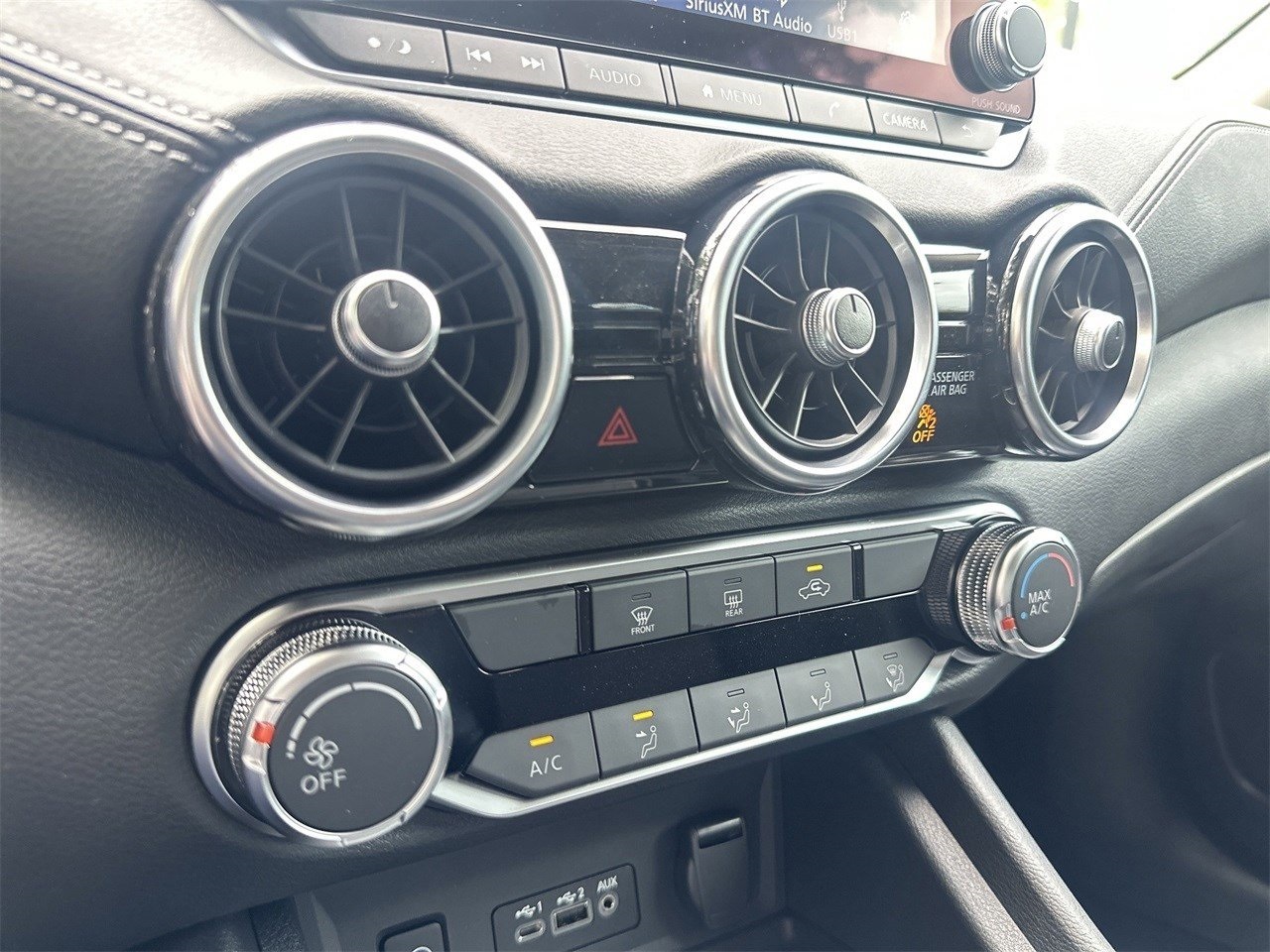 Vehicle image 17 of 32