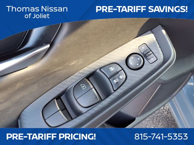 Vehicle image 19 of 25