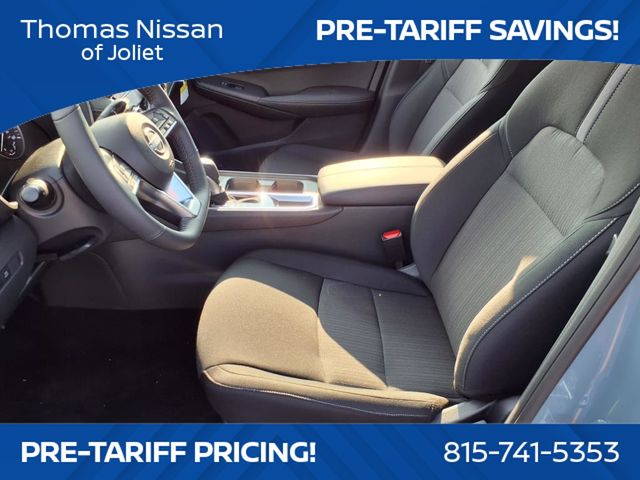 Vehicle image 15 of 25
