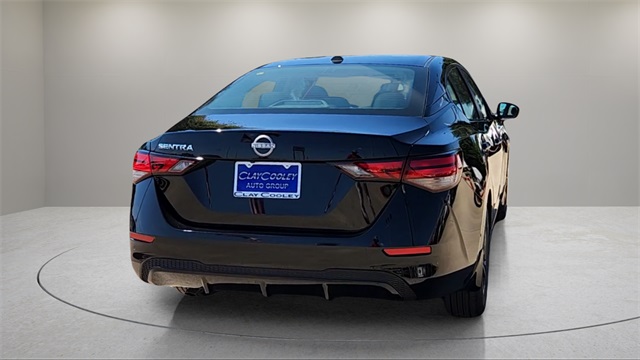 Vehicle image 5 of 40