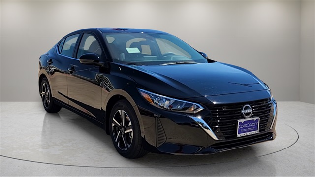 Vehicle image 4 of 40