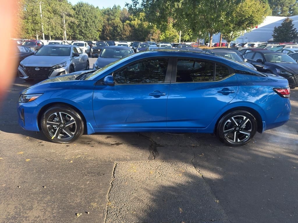 2025 Nissan Sentra SV Image 8 of 30