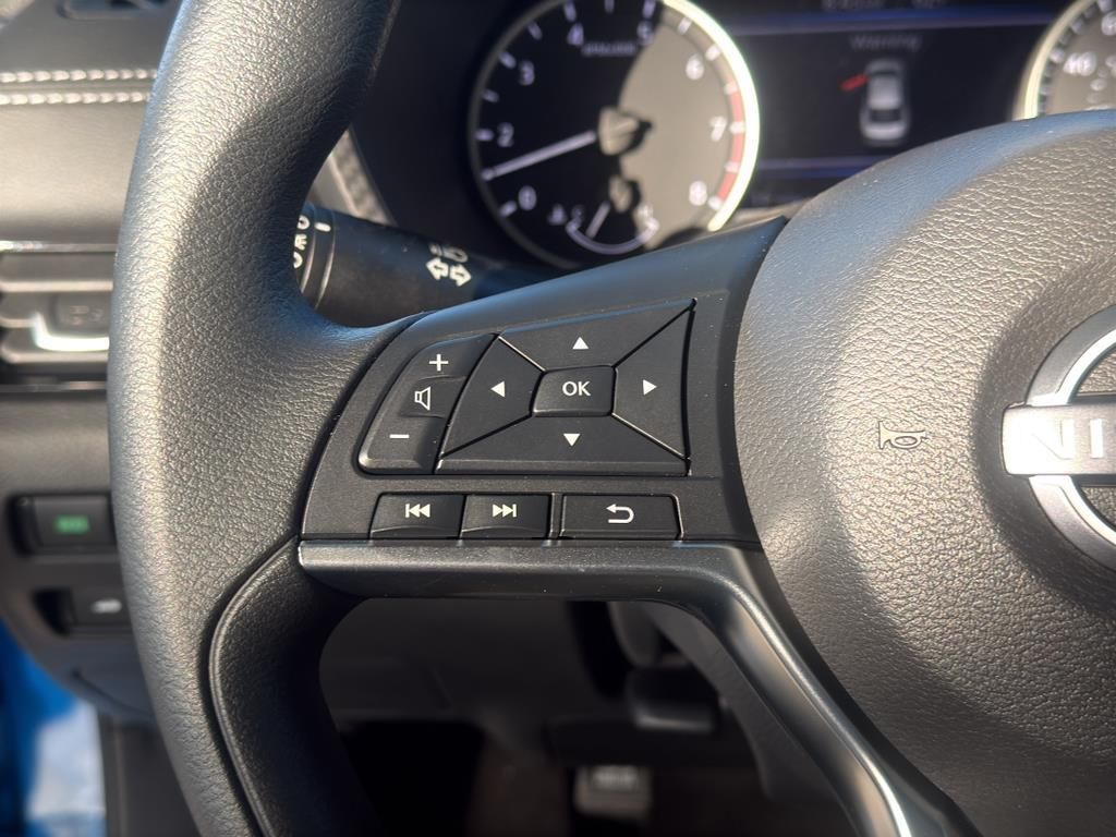 2025 Nissan Sentra SV Image 27 of 30