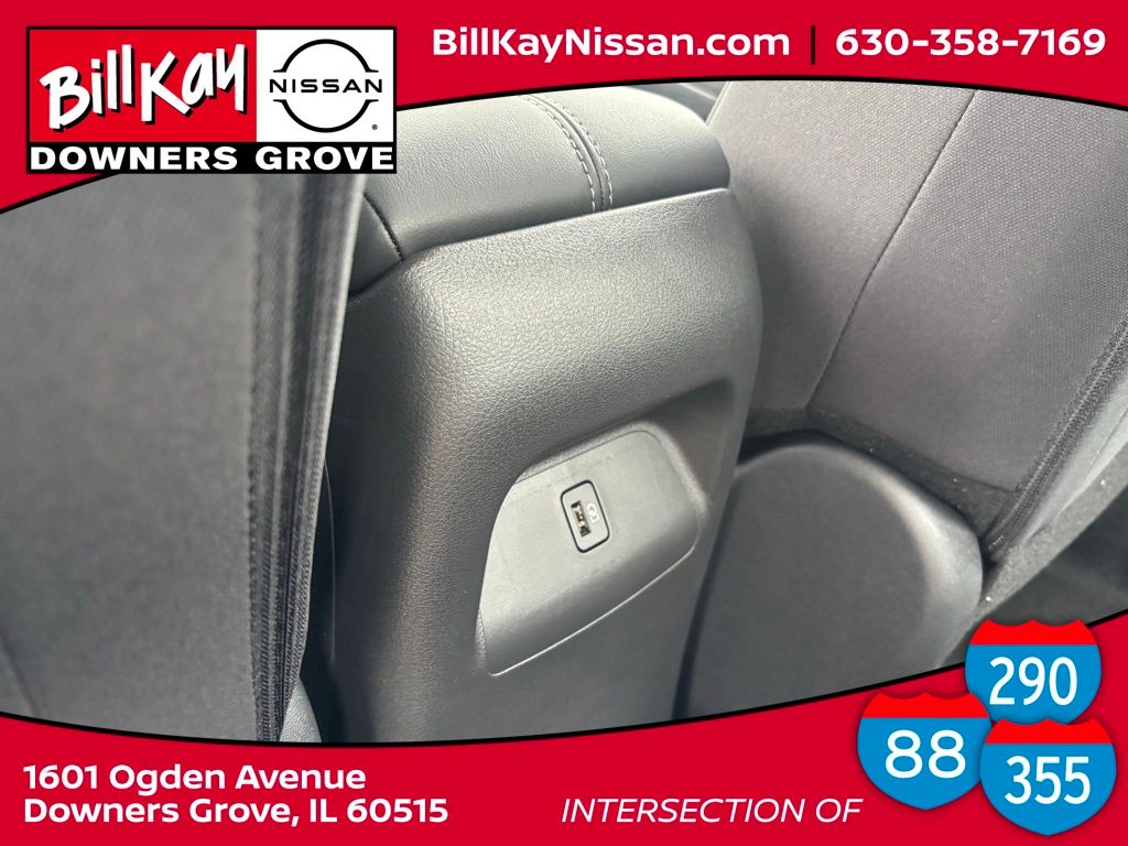 2025 Nissan Sentra SV Image 18 of 31