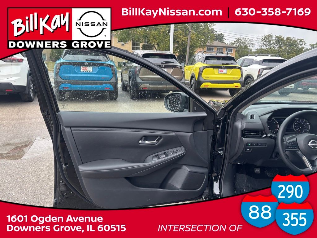 2025 Nissan Sentra SV Image 26 of 31