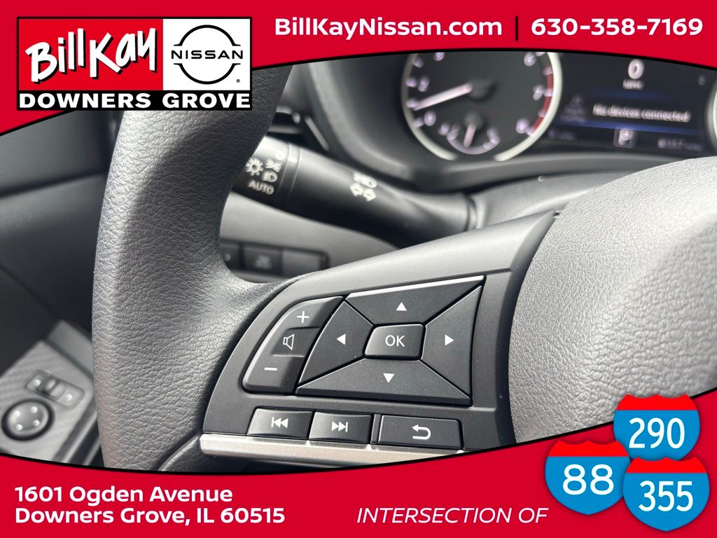 2025 Nissan Sentra SV Image 17 of 31