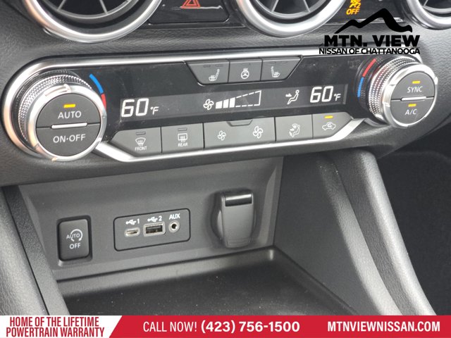 Vehicle image 17 of 18