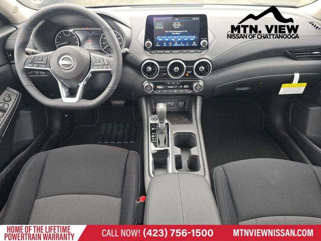 Vehicle image 8 of 18