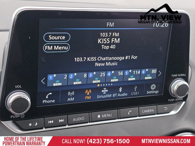 Vehicle image 15 of 18