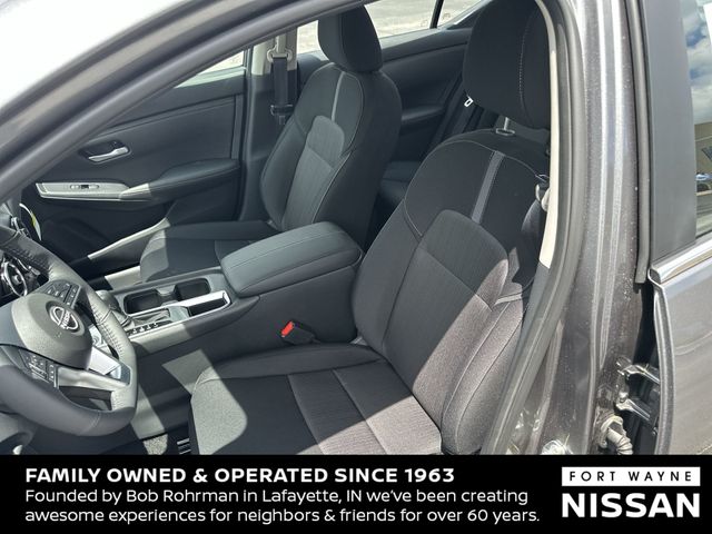 Vehicle image 31 of 37